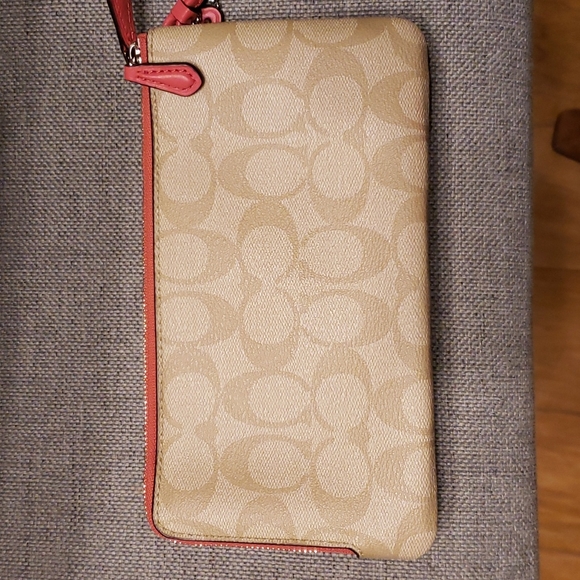 COACH double zipper wrislet - Picture 3 of 6